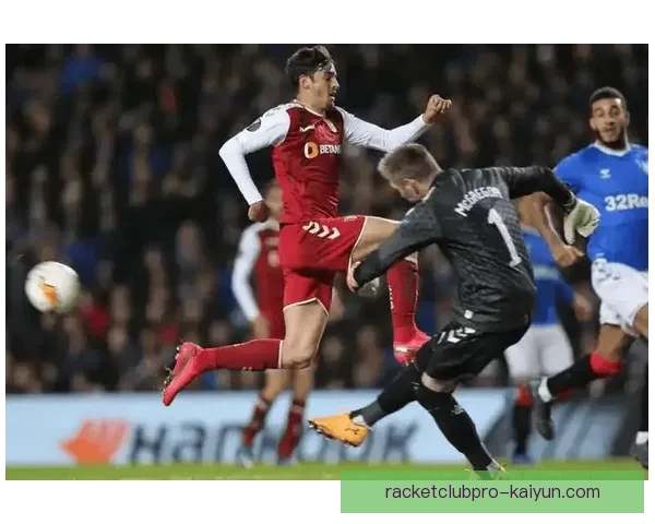 埃斯边路进攻表现稳健，成为球队进攻的重要一环